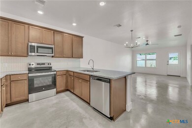 1226 S College Ave, Troy, TX 76579 - photo 6