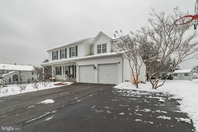 5480 Hunting Horn Dr, Ellicott City, MD 21043 - photo 2