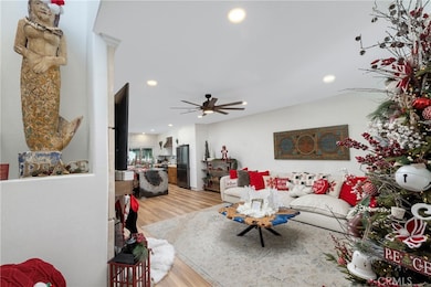 7401 Seabluff Dr, Huntington Beach, CA 92648 - photo 4