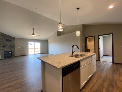 422 Dawson Dr, West Branch, IA 52358 - photo 5