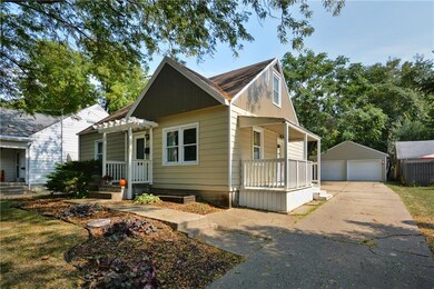 3115 56th St, Des Moines, IA 50310 - photo 2