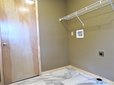 Laundry area - in 2nd bath