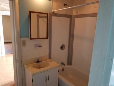 2214 Niagara St, Niagara Falls, NY 14303 - photo 3