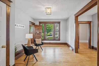 909 22nd Ave NE, Minneapolis, MN 55418 - photo 3