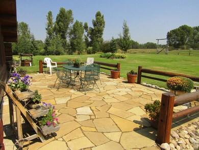 flagstone patio East of living roo