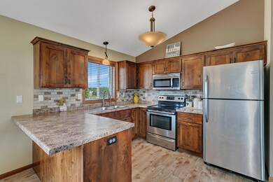 1664 34th St NE, Sauk Rapids, MN 56379 - photo 2