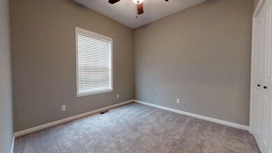 913 E Barker St, Tuscola, IL 61953 - photo 5