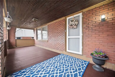 113 Milton St, Aliquippa, PA 15001 - photo 3