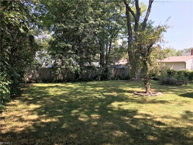 2567 E 38th St, Lorain, OH 44055 - photo 3