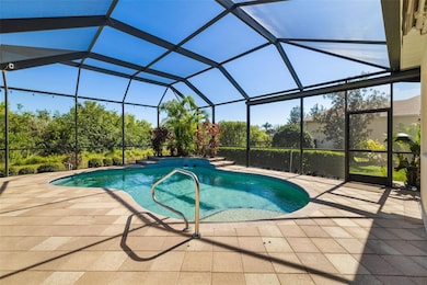 Relax by pool and enjoy the tranquil preserve views, private, tranquil, serene to enjoy the frequent wildlife sightings