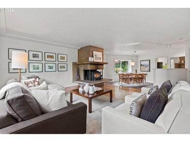 Living Room/Dining Room