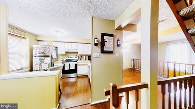 9266 Redbridge Ct, Laurel, MD 20723 - photo 4