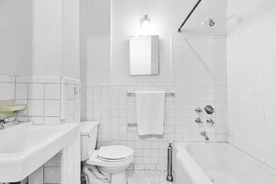 unlisted-address, New York, NY 10024 - photo 6