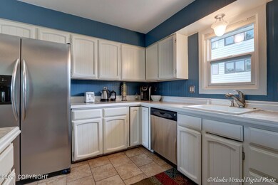 Spacious kitchen view 2