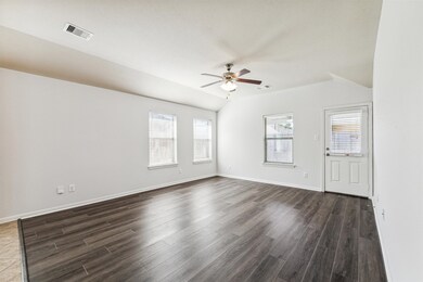 381 Hannah Ln, Alvin, TX 77511 - photo 4