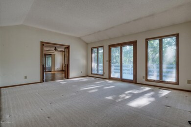 105 Divot Ln Hampstead NC-large-007-003-