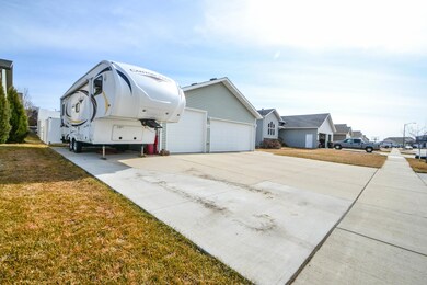 2209 La Corte Loop, Bismarck, ND 58503 - photo 3