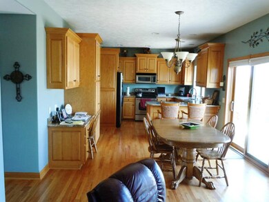 Kitchen/Dining area