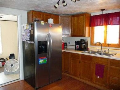 188 Henshaw St, Leicester, MA 01524 - photo 4