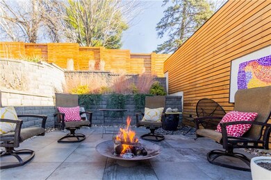 1357 Cummins Pkwy, Des Moines, IA 50311 - photo 3