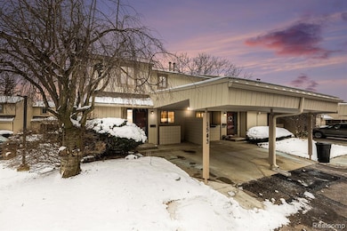 1543 Charter Oak Dr, Rochester Hills, MI 48309 - photo 2