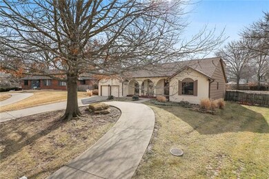 5206 Mansfield Ln, Shawnee, KS 66203 - photo 3