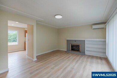 2635 5th St NE, Salem, OR 97301 - photo 3