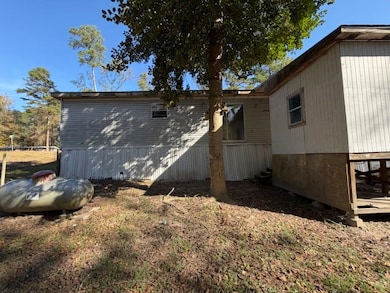 322 Nueces Dr, Trinity, TX 75862 - photo 4