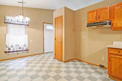 Kitchen/Eating Space