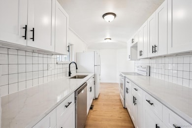 2110 Eagle Cir, Aurora, CO 80011 - photo 6