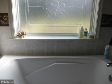 902 Lakeview Pkwy, Locust Grove, VA 22508 - photo 7