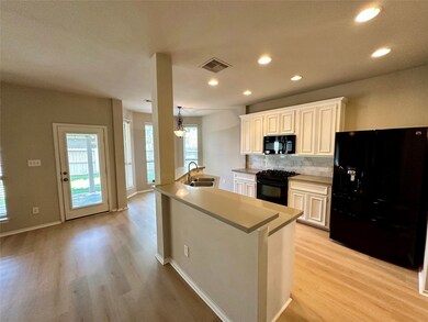 6035 Lynwood Banks Ln, Houston, TX 77092 - photo 7