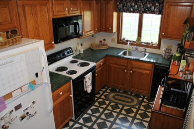 93 Village Dr, Stroudsburg, PA 18360 - photo 2