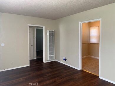 1219 E 127th St, Los Angeles, CA 90059 - photo 3