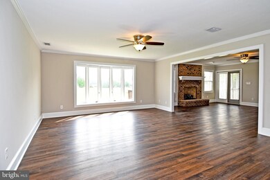 6763 Lake Dr, Warrenton, VA 20187 - photo 3