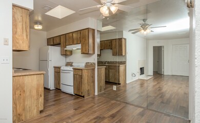 006_Kitchen And Dining Area
