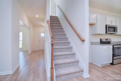 142 Fleming Dr, Statesville, NC 28677 - photo 5