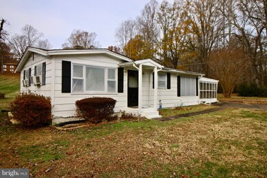 921 Poplar Rd, Stafford, VA 22556 - photo 4