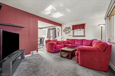 81 Maple Hill Rd, Clifton, NJ 07013 - photo 7