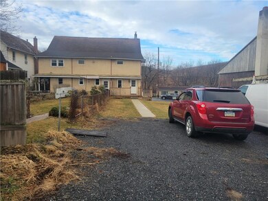 3342 Franklin St, Slatington, PA 18080 - photo 5