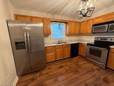 710 Garrett St, Greensboro, NC 27406 - photo 7