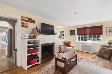 2036 Cranston St, Cranston, RI 02920 - photo 6