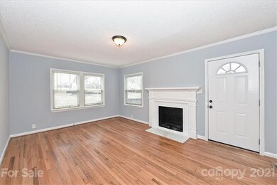 825 7th St, Statesville, NC 28677 - photo 2