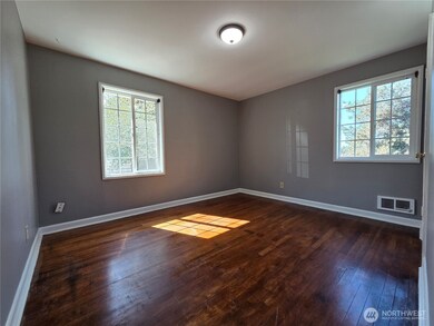 10603 12th Ave SW, Seattle, WA 98146 - photo 7
