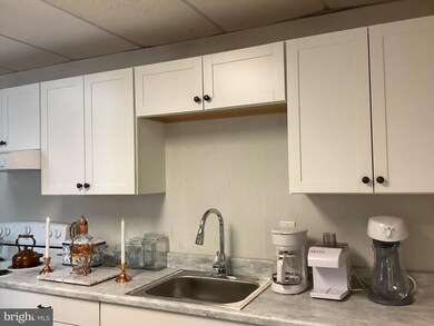 270 S Washington St, Berkeley Springs, WV 25411 - photo 3