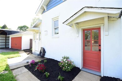 5716 Chestnut St, Zionsville, PA 18092 - photo 2