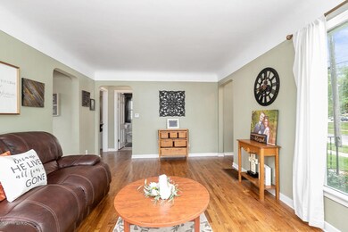 933 Aberdeen St NE, Grand Rapids, MI 49505 - photo 4