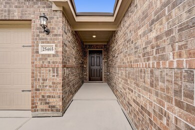 25465 Black Spruce Dr, Cleveland, TX 77328 - photo 5