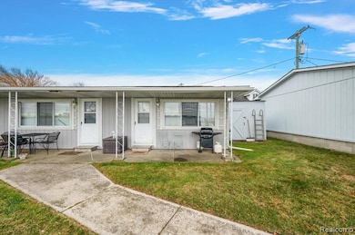 9287 N River Rd unit 3, Clay Township, MI 48001 - photo 5