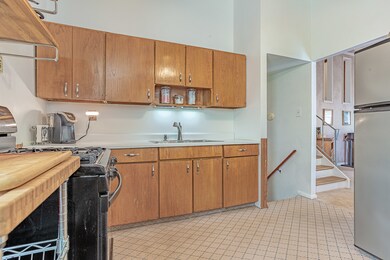 521 Apache Ave, Carpentersville, IL 60110 - photo 6